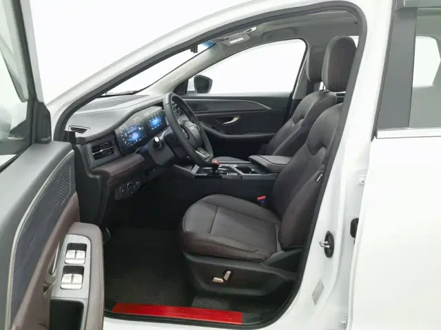 Jetour X90 Plus — Фото автомобиля 10