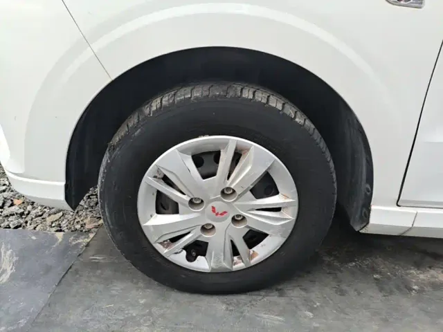 Wuling Hongguang — Фото автомобиля 22