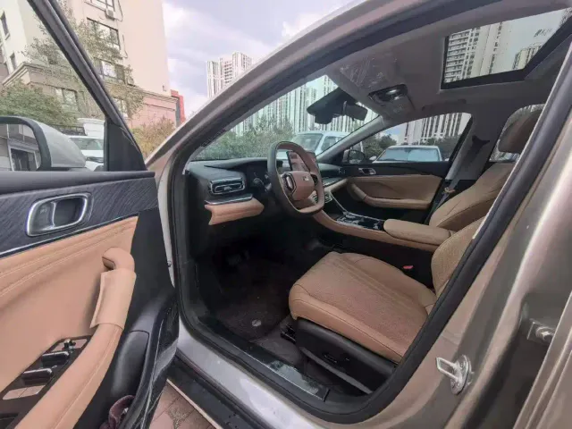 Geely Galaxy Stellar 6 — Фото автомобиля 7