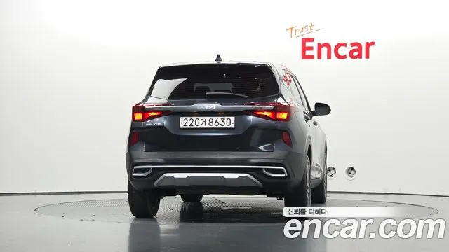 Kia Seltos — Фото автомобиля 4