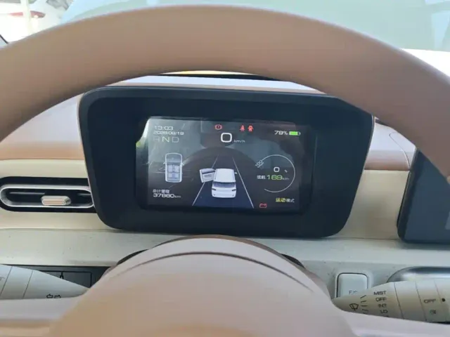 Wuling Hongguang Mini EV — Фото автомобиля 11