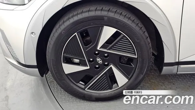Hyundai Ioniq5 Long Range AWD — Фото автомобиля 5
