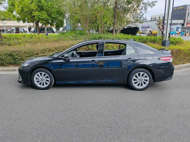 Toyota Camry — Фото автомобиля 5