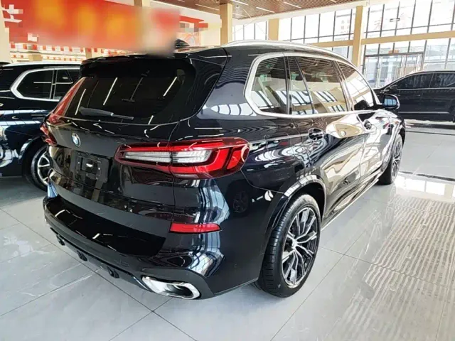 BMW X5 — Фото автомобиля 6