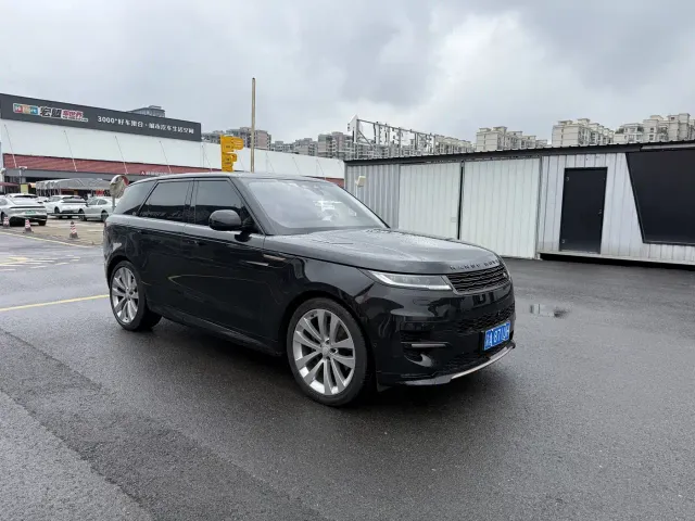 Land Rover Range Rover Sport 2024 400PS Exemplary Edition — Фото автомобиля 3