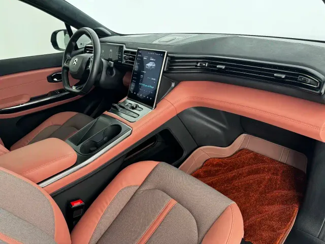 Nio EC6 — Фото автомобиля 7