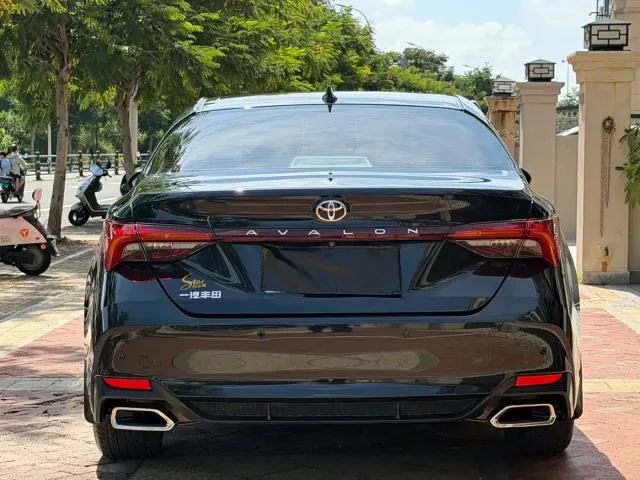 Toyota Avalon 2022 2.0L Progressive Edition — Фото автомобиля 8