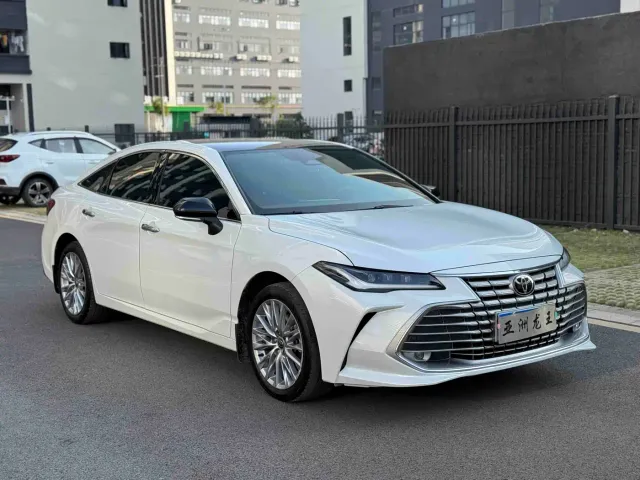 Toyota Avalon — Фото автомобиля 3
