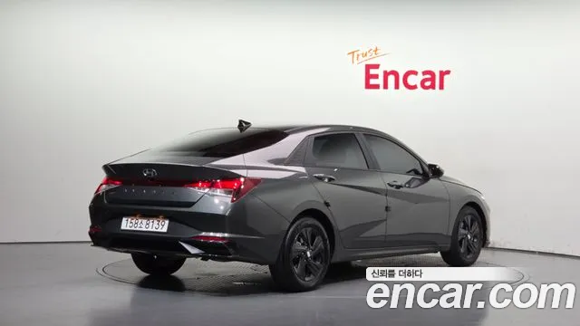 Hyundai Avante CN7 — Фото автомобиля 2