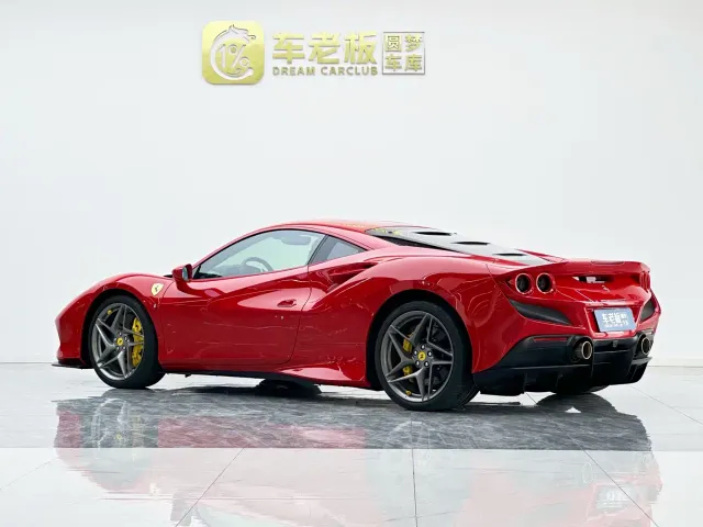 Ferrari F8 — Фото автомобиля 6