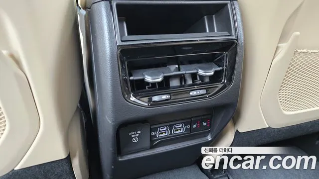Jeep Cherokee Grand Cherokee(WL) 3.6 Limited — Фото автомобиля 19