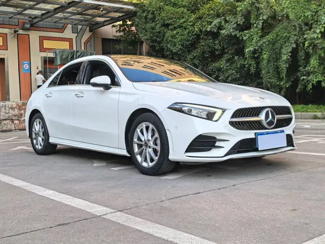 Mercedes-Benz A-Class — Фото автомобиля 3