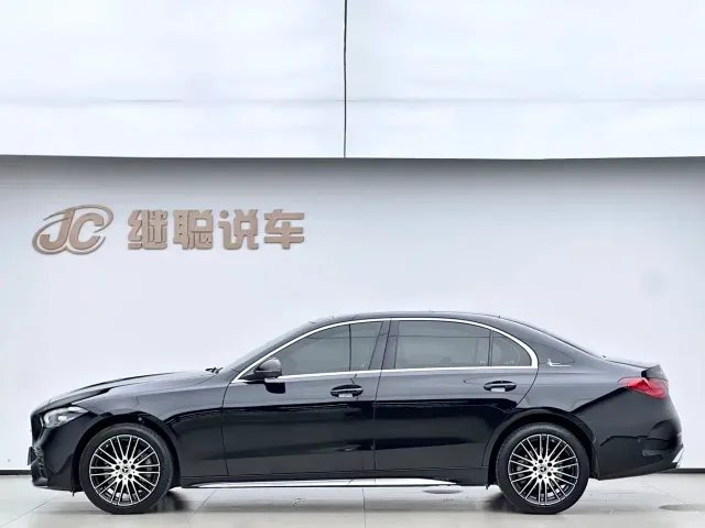 Mercedes-Benz C-Class — Фото автомобиля 3