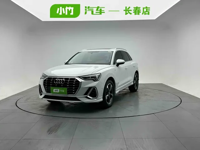 Фотография автомобиля — Audi Q3