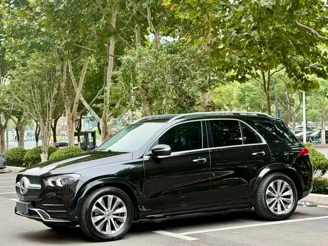 Фотография автомобиля — Mercedes-Benz GLE-Class