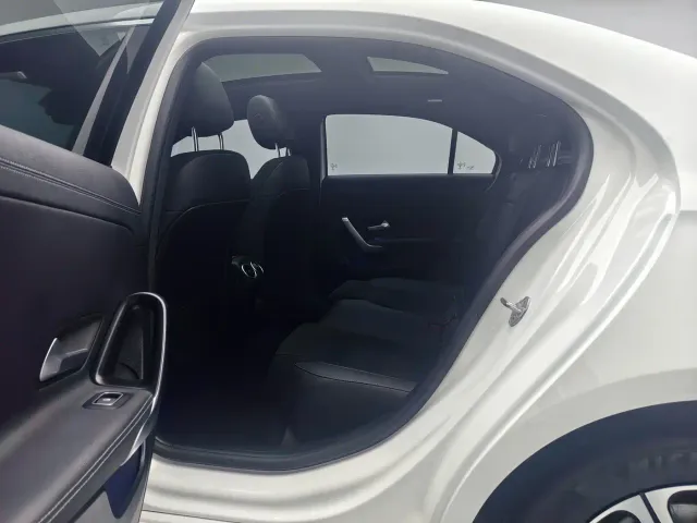 Mercedes-Benz A-Class — Фото автомобиля 6