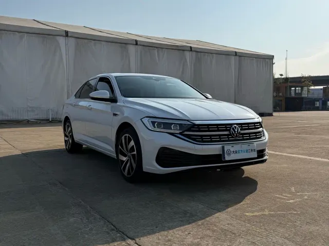 Volkswagen Sagitar — Фото автомобиля 3