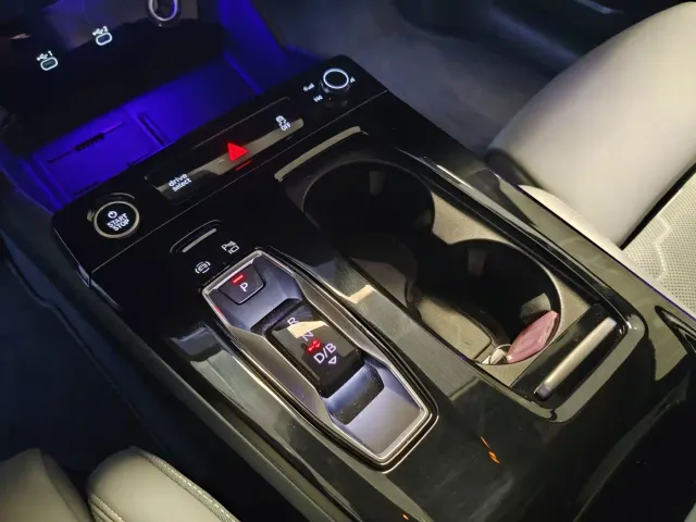 Audi Audi Q6L e-tron 2025 Model Pioneer Edition — Фото автомобиля 12