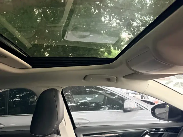 Volkswagen Passat — Фото автомобиля 10