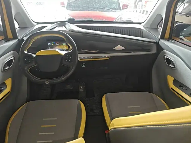 Wuling NanoEV — Фото автомобиля 9