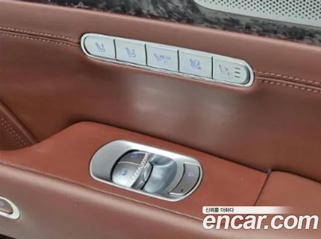 Genesis G90 Бензин 3.5 турбо AWD — Фото автомобиля 17