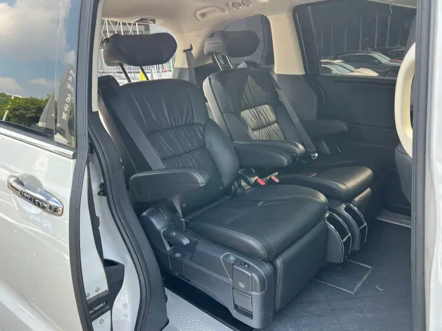 Honda Odyssey — Фото автомобиля 19