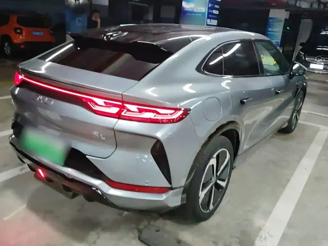 BYD Song L EV — Фото автомобиля 6