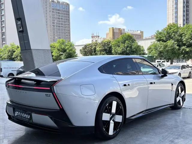Xpeng P7 — Фото автомобиля 9