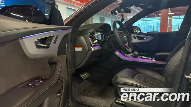 Audi Q8 55 TFSI quattro Premium — Фото автомобиля 4