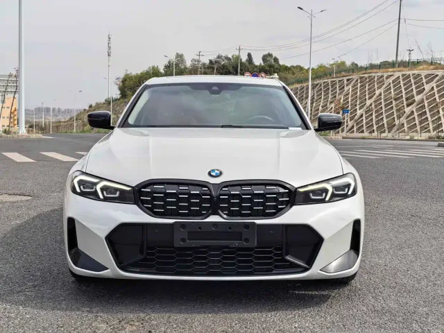 BMW 3 Series — Фото автомобиля 2