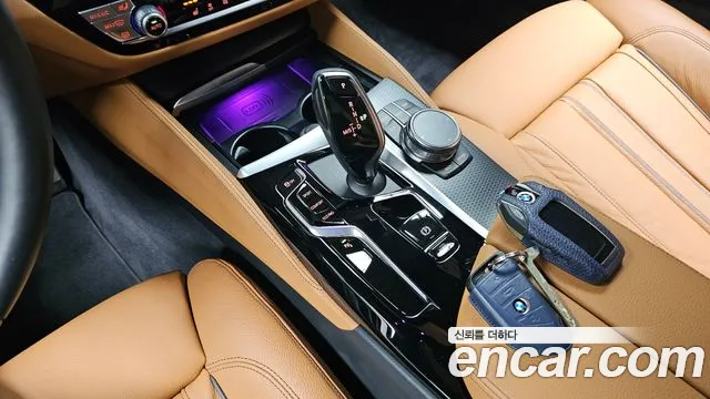 BMW 5-Series — Фото автомобиля 9