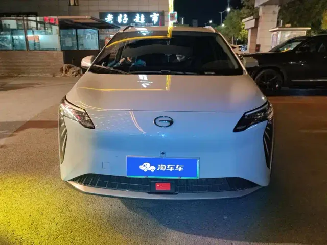 GAC Aion Y — Фото автомобиля 2
