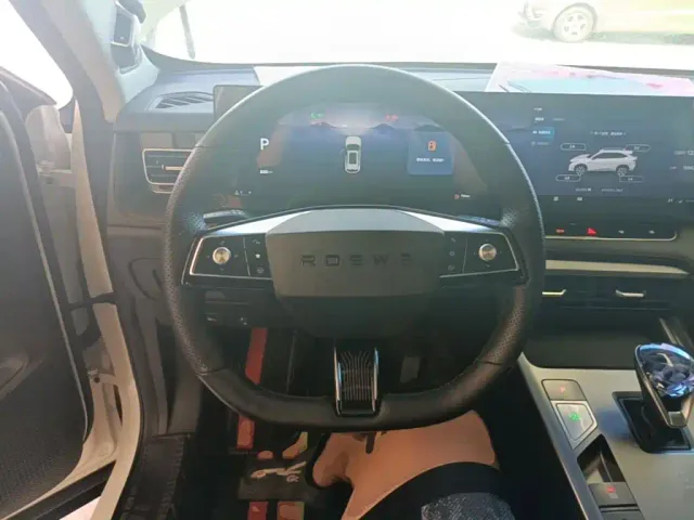 Roewe RX5 — Фото автомобиля 10