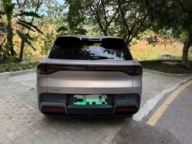 Changan Qiyuan Q05 — Фото автомобиля 12