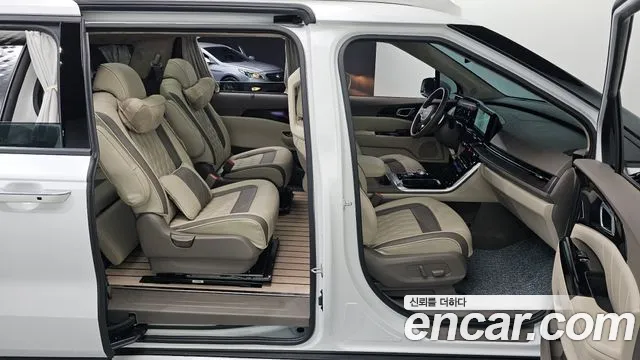 Kia Canival Carnival 4 поколение Бензин 9 мест Hi-Limousine(Спецкузов) — Фото автомобиля 12