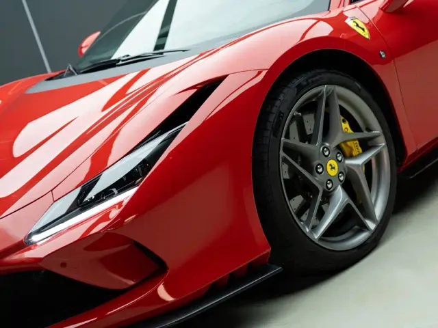 Ferrari F8 — Фото автомобиля 3