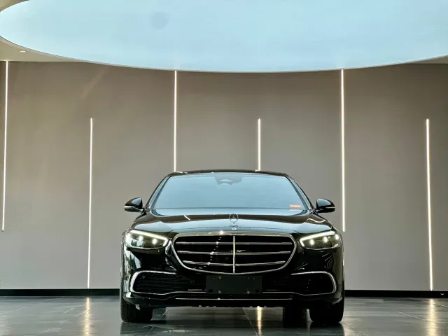 Mercedes-Benz S-Class — Фото автомобиля 2