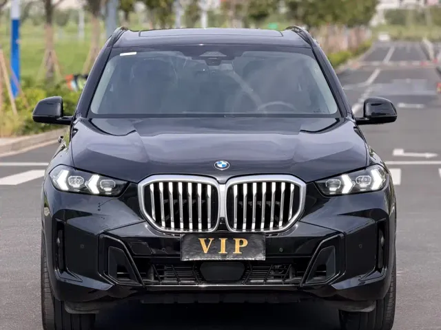 Фотография автомобиля — BMW X5