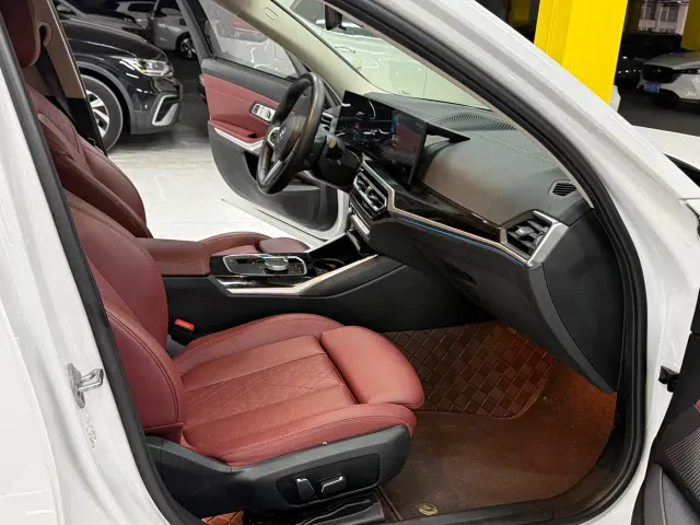 BMW i3 — Фото автомобиля 7