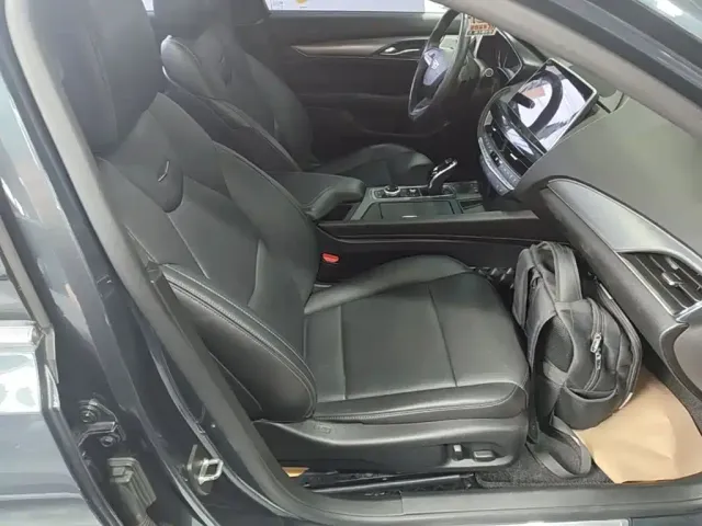 Cadillac CT5 — Фото автомобиля 24