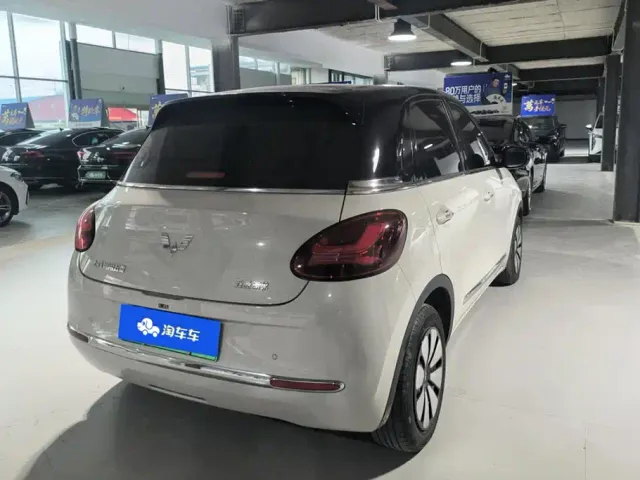 Wuling Bingo — Фото автомобиля 3