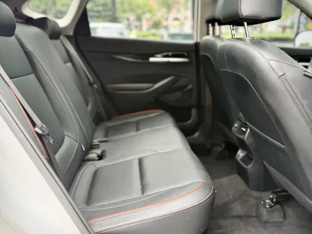 Kia Seltos — Фото автомобиля 12