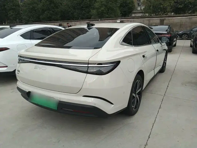BYD Seal 07 DM-i — Фото автомобиля 6