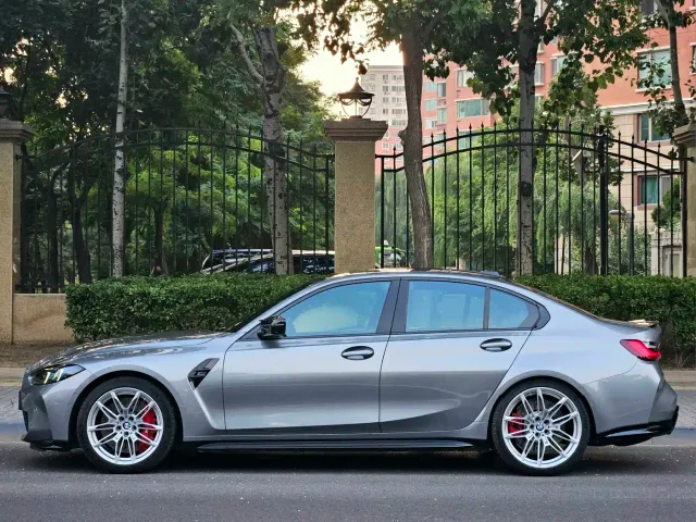 BMW M3 — Фото автомобиля 2