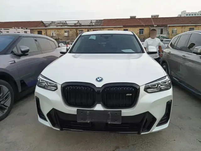 BMW iX3 — Фото автомобиля 2