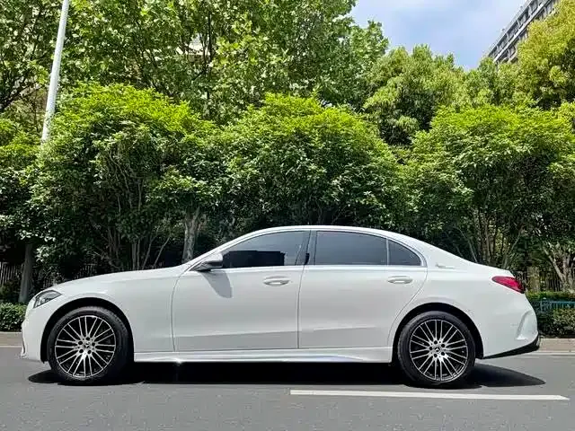 Mercedes-Benz C-Class — Фото автомобиля 3
