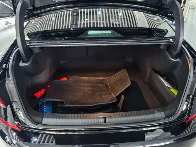 Volkswagen Passat — Фото автомобиля 13