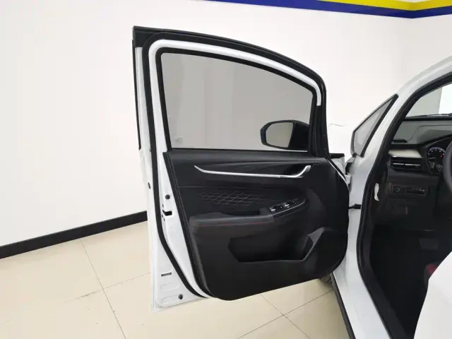 Geely Vision X3 — Фото автомобиля 7