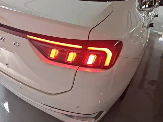 Ford Mondeo — Фото автомобиля 7