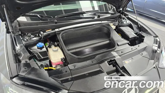 Hyundai Ioniq 6 — Фото автомобиля 9